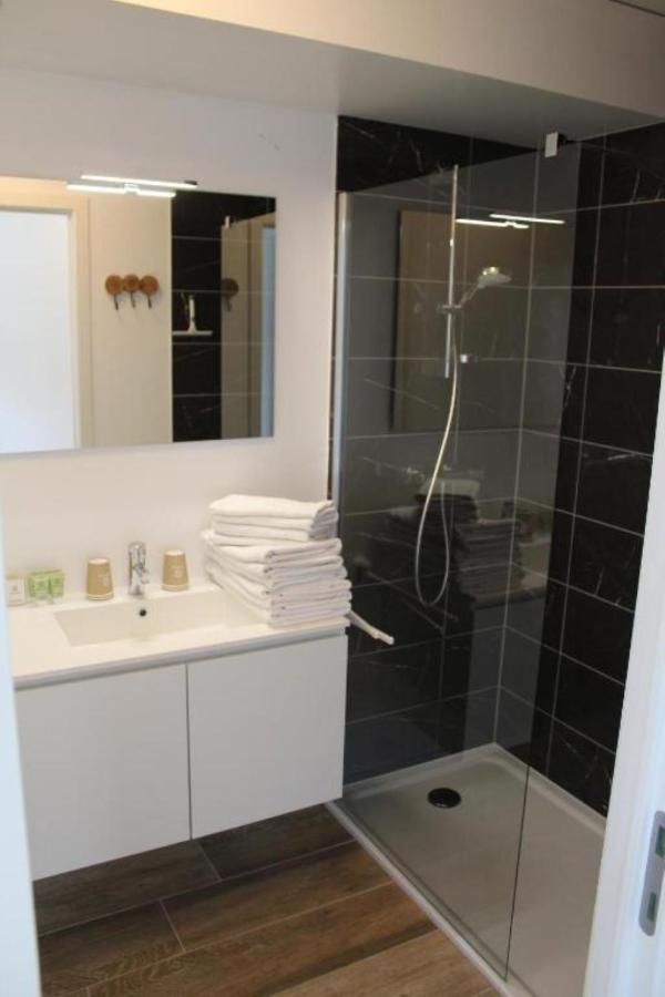 West Bay Familieappartement 米德尔克尔克 外观 照片